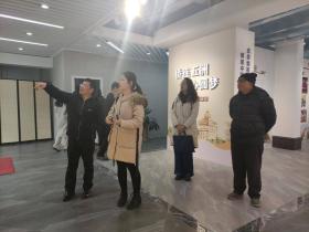 人民日报记者到江门感受侨乡“年味”