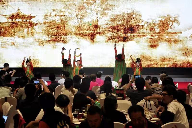 福州台江区:“天中海会祝太平”两岸青年民俗游学活动开启有福之旅