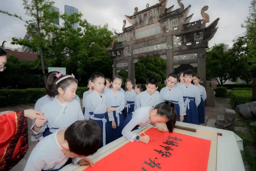 听东林读书声,闻连元童趣音|2022“亲情中华·为你讲故事”江苏网上常规营第三期无锡段梁溪主场即将启幕!